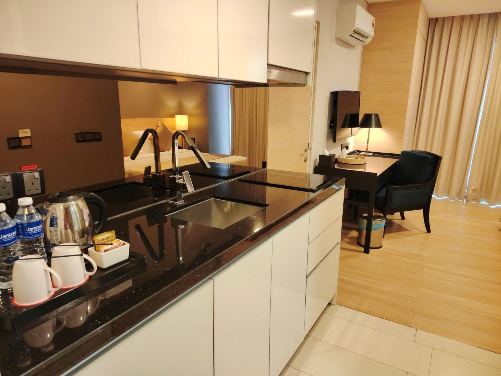 Asia Melaka Hotel Managed By The Straits Hotel & Suites Buitenkant foto
